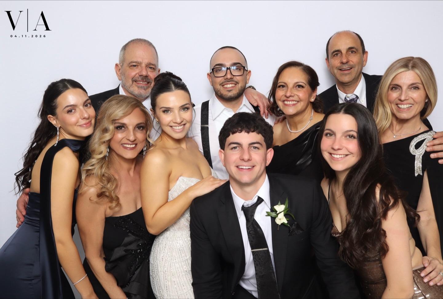 Celebrating Victoria & Angelo! 🥂

@a1photobooth.ca @montecassinovaughan #a1photobooth #photoboothvaughan #weddingphotobooth #2026wedding #montecasino