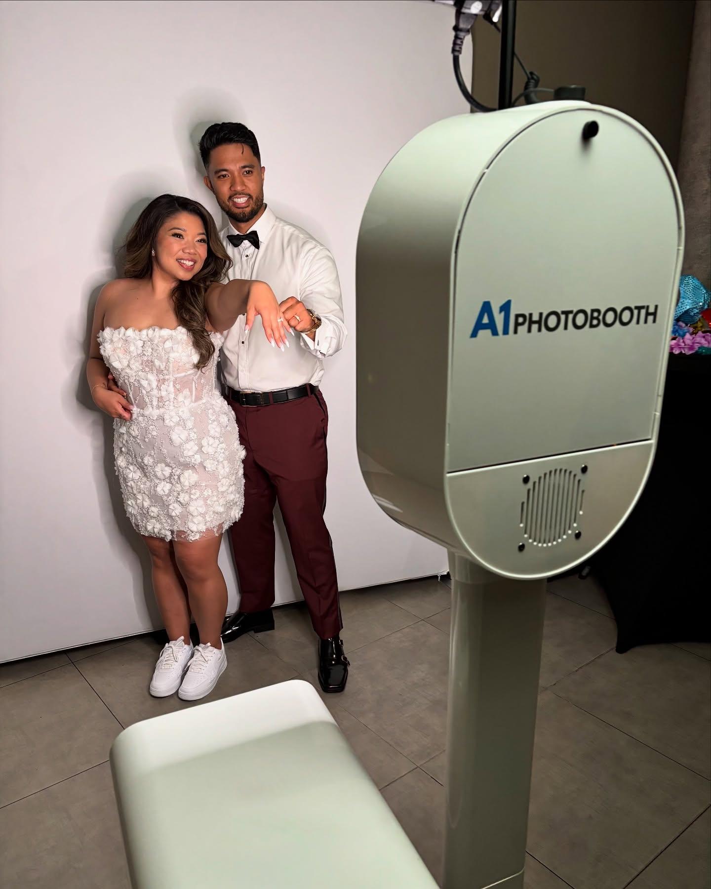 Happy Friday! We can’t wait to celebrate a weekend full of weddings! 📸🥂

@hotelxtoronto @a1photobooth.ca #a1photobooth #hotelx #hotelxtoronto #hotelxwedding #photoboothwedding #weddingphotobooth #wedding #weddingseason #photoboothvaughan #photoboothtoronto #photoboothgta #photoboothrental #photoboothrentals #luxury #luxuryphotobooth #premium #premiumphotobooth