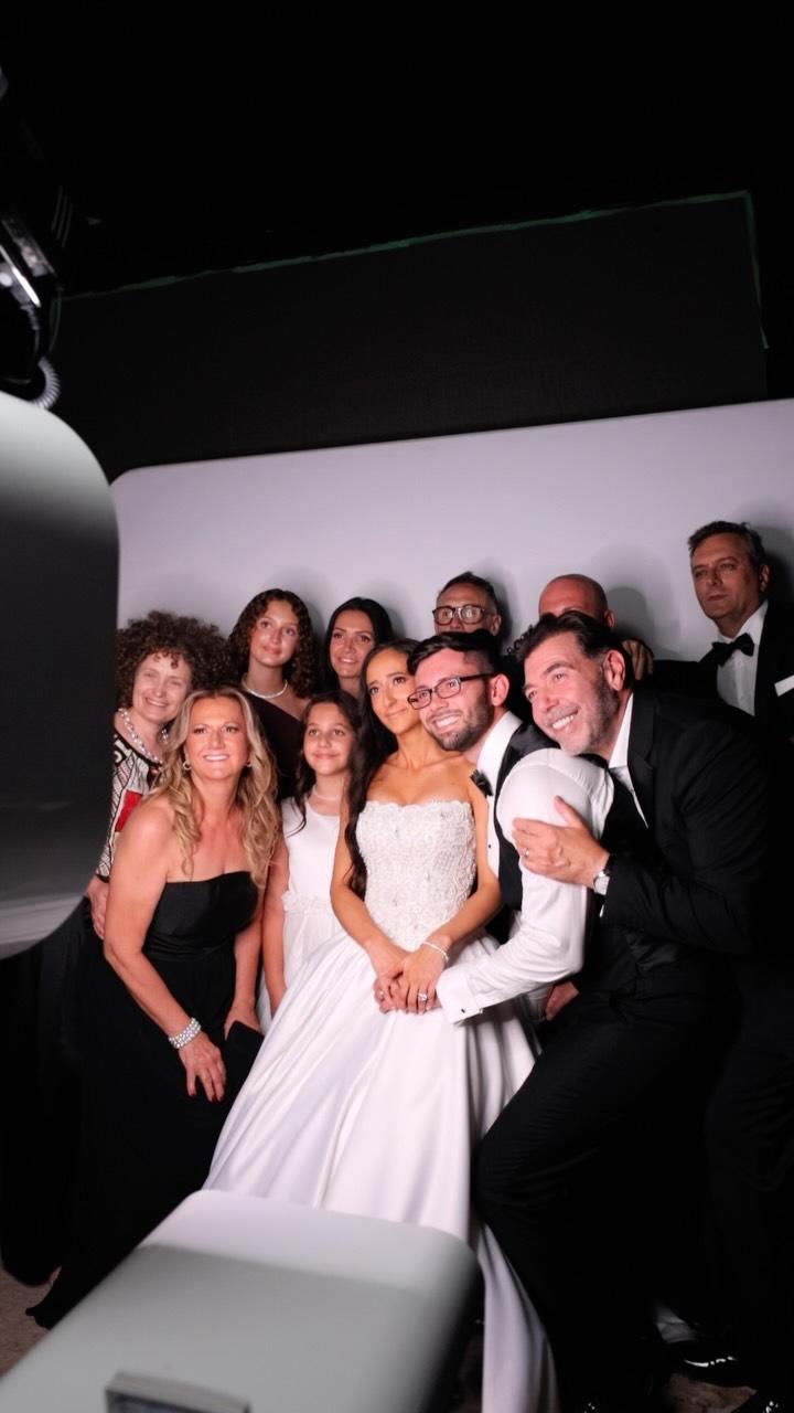 Celebrating Alexandra & Joseph’s big day with our open-concept Signature Booth! 🥂📸

@a1photobooth.ca @casalomatoronto @crossfirejpg @libertygroup #a1photobooth #casalomawedding #weddingphotobooth #photoboothrental #photoboothgta