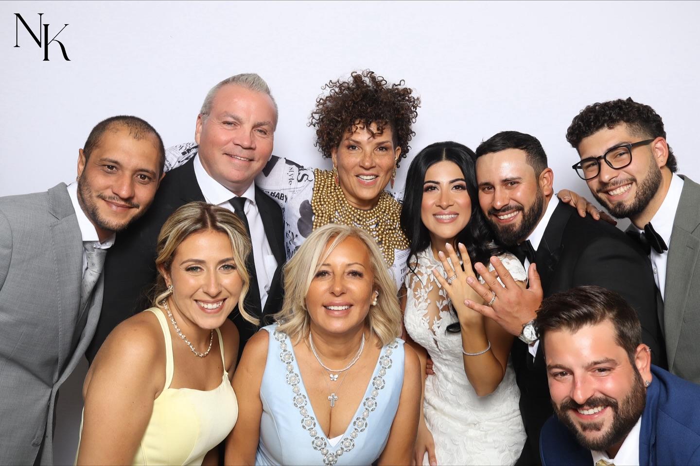 Celebrating Niloufar & Kyle! ✨

@thearlingtonestate @a1photobooth.ca #a1photobooth #arlington #arlingtonestate #arlingtonestatewedding #photoboothwedding #weddingphotobooth #wedding #weddingseason #photoboothvaughan #photoboothtoronto #photoboothgta #photoboothrental #photoboothrentals #luxury #luxuryphotobooth #premium #premiumphotobooth