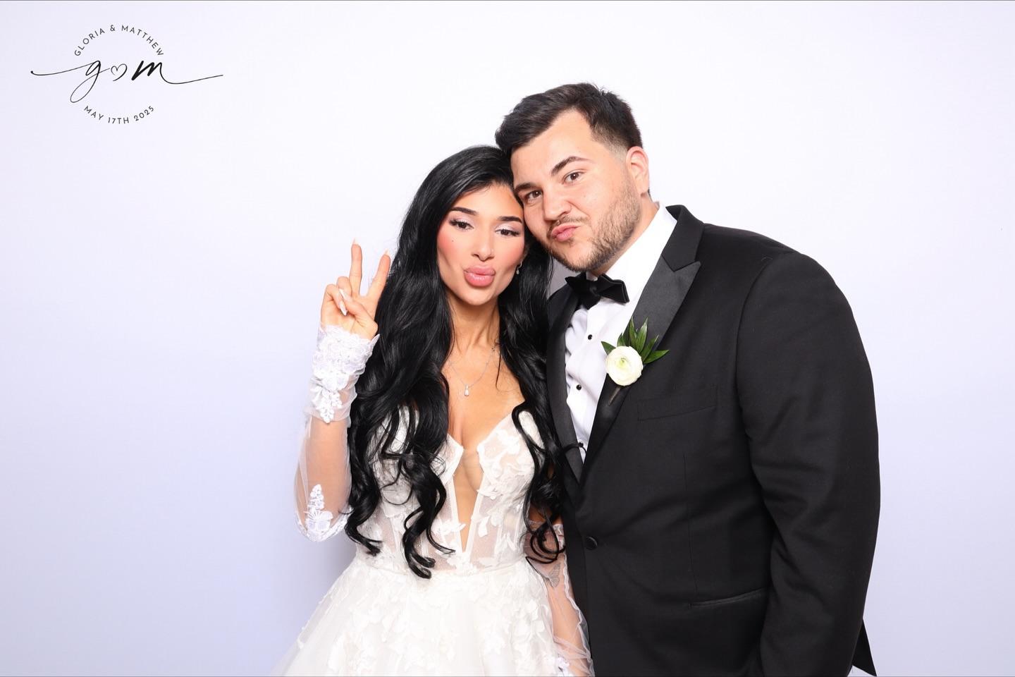 Celebrating Gloria & Matthew! ✨

@a1photobooth.ca @venetianbanquetcentre #a1photobooth #a1photoboothca #wedding #weddingphotobooth #photobooth #photobooth #photoboothwedding #vaughan #photoboothtoronto #photoboothgta #photoboothrental