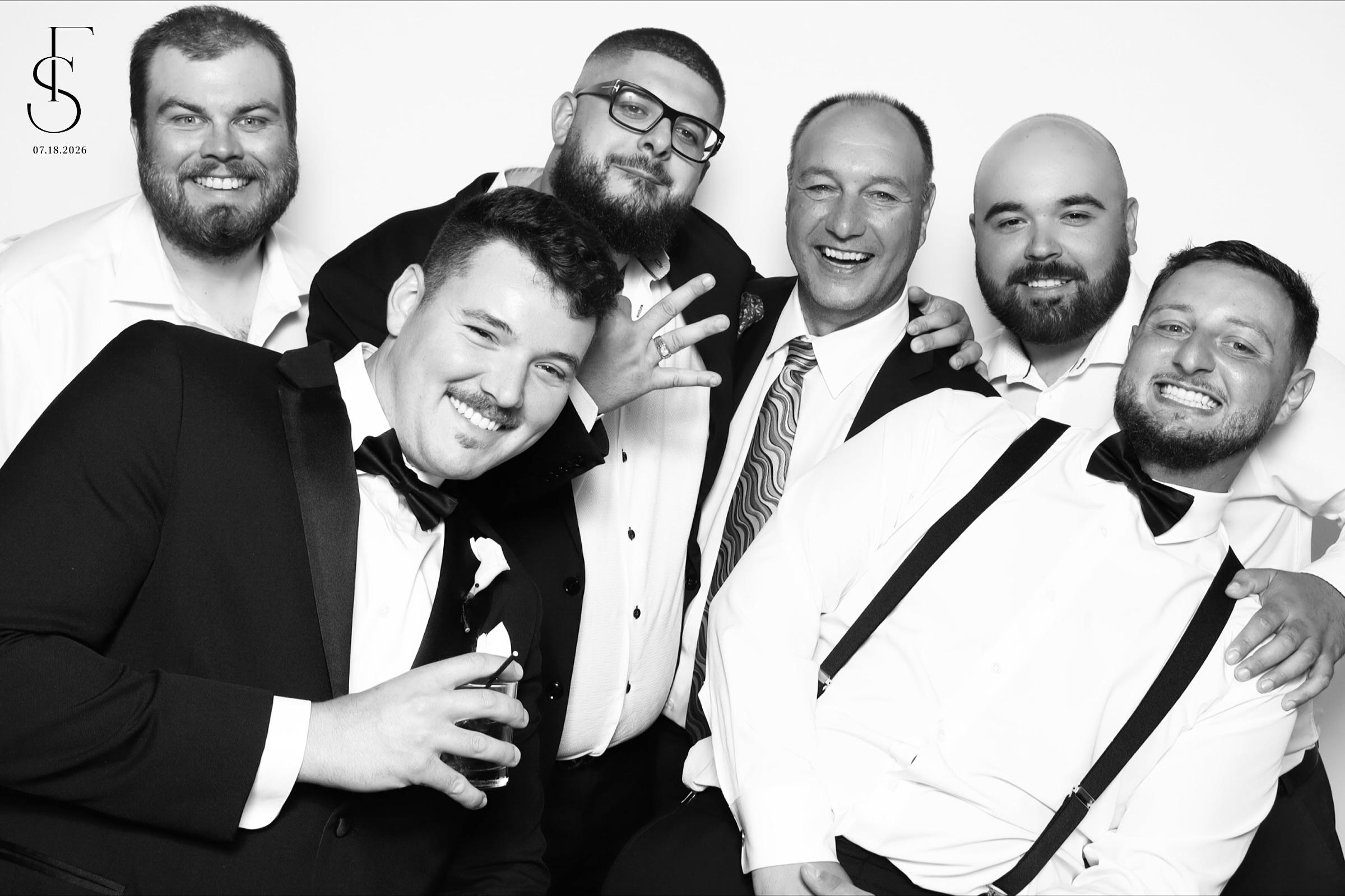 Celebrating Fabio & Stefania! 🥂

@a1photobooth.ca @hazeltonmanor #a1photobooth #hazeltonmanor #photoboothvaughan #photoboothgta #photoboothrental