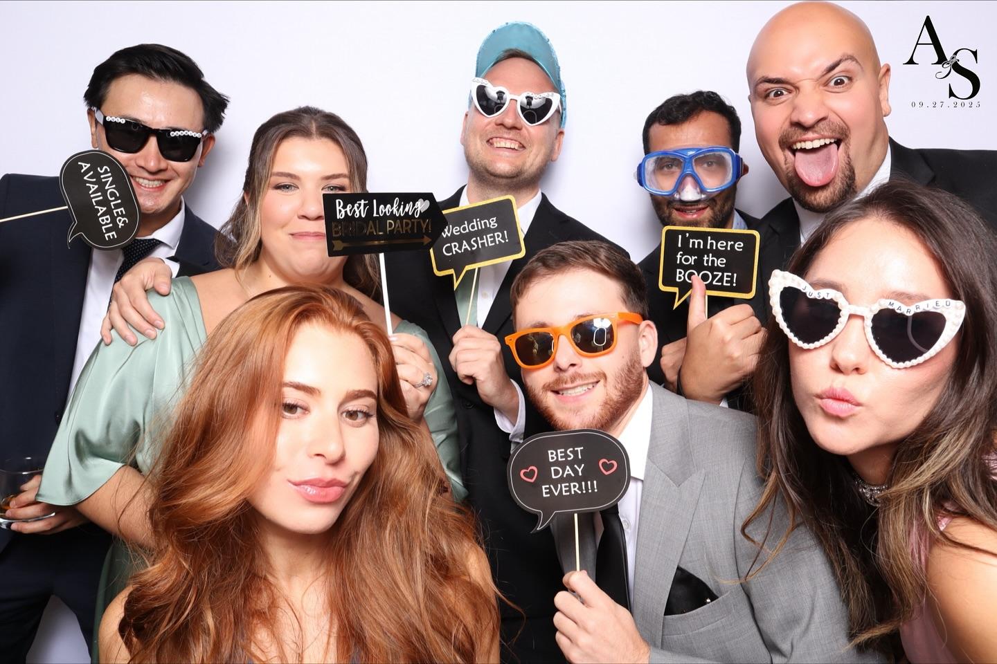 Lights, Camera and 🎬 Congratulations Anastasia & Sam 🥂

@carryingplacegolf @a1photobooth.ca #a1photobooth #photoboothwedding #weddingphotobooth #wedding #weddingseason #photoboothvaughan #photoboothtoronto #photoboothgta #photoboothrental #photoboothrentals #luxury #luxuryphotobooth #premium #premiumphotobooth